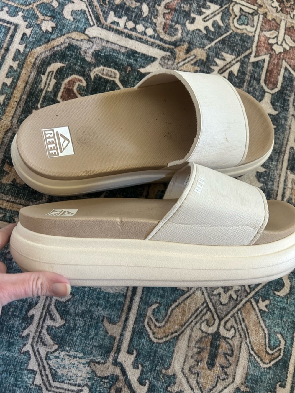 Reef Women’s Cream Slide Sandals - Lightweight Platform Comfort Size 10